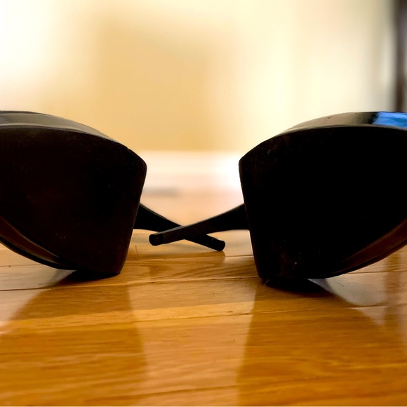 G - Guess Heels size 7 never worn - Picture 2 of 5